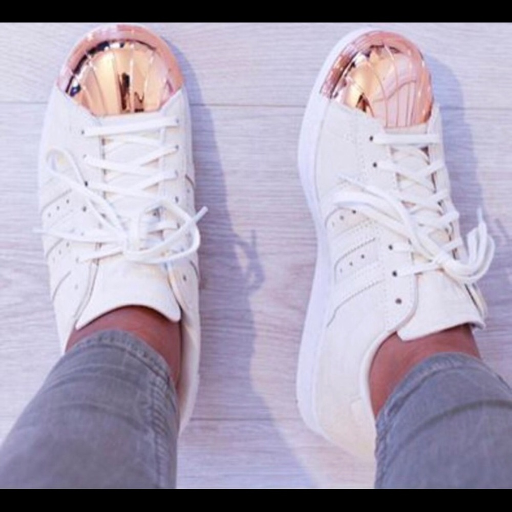 Adidas superstar rose gold shell toe Like new